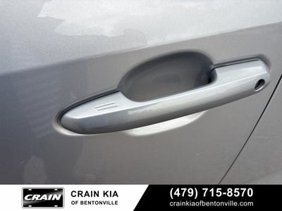 2021 Toyota RAV4 XLE - AWD / CLEAN CARFAX / ONE OWNER
