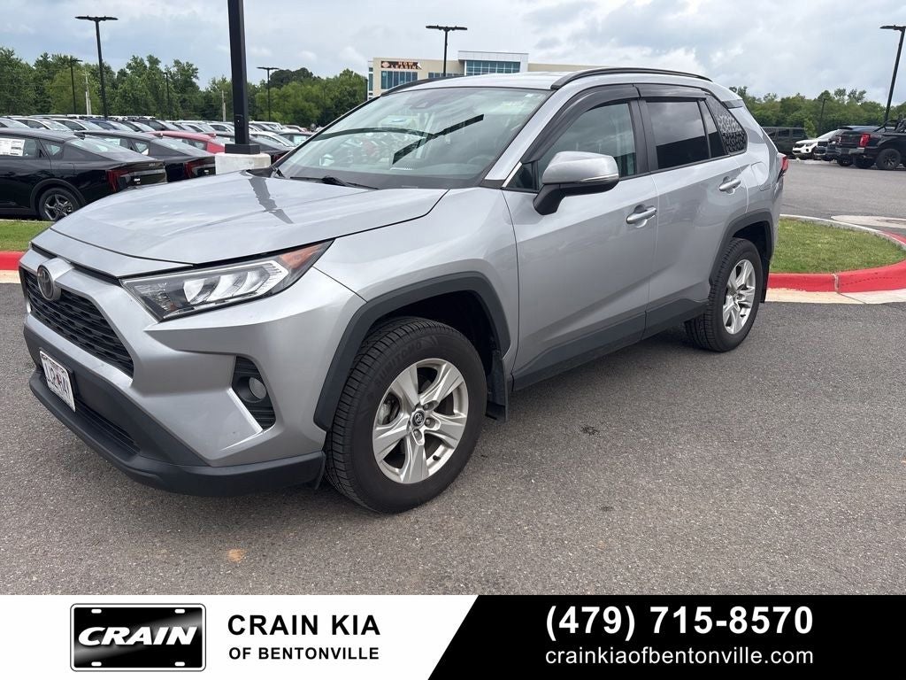 2021 Toyota RAV4 XLE - AWD / CLEAN CARFAX / ONE OWNER