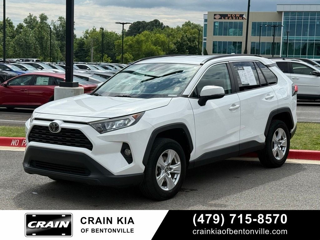 2021 Toyota RAV4 XLE - CLEAN CARFAX HISTORY