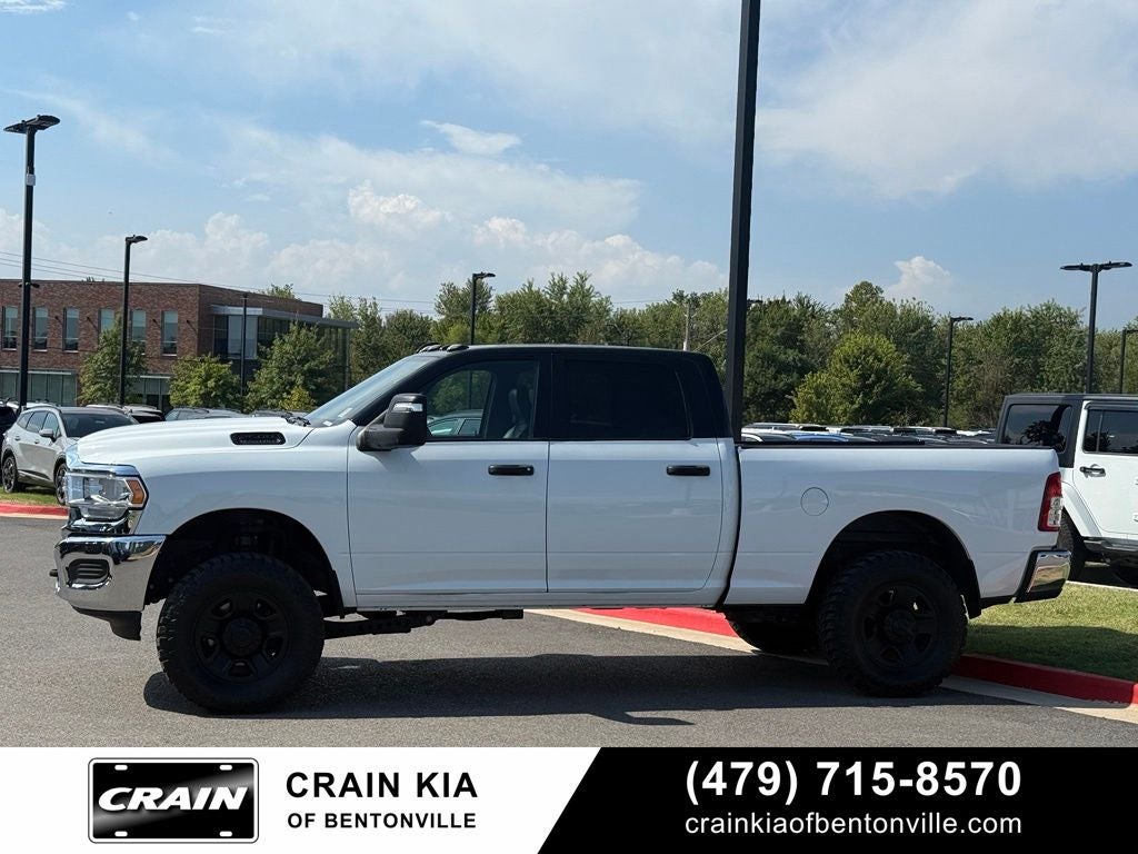 2024 RAM 2500 Tradesman - 4WD / CLEAN CARFAX / ONE OWNER