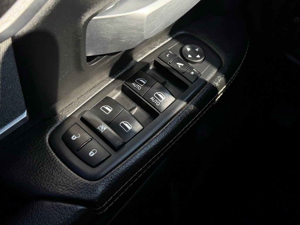 2021 RAM 2500 Big Horn - 4WD / LIFTED! / CLEAN CARFAX