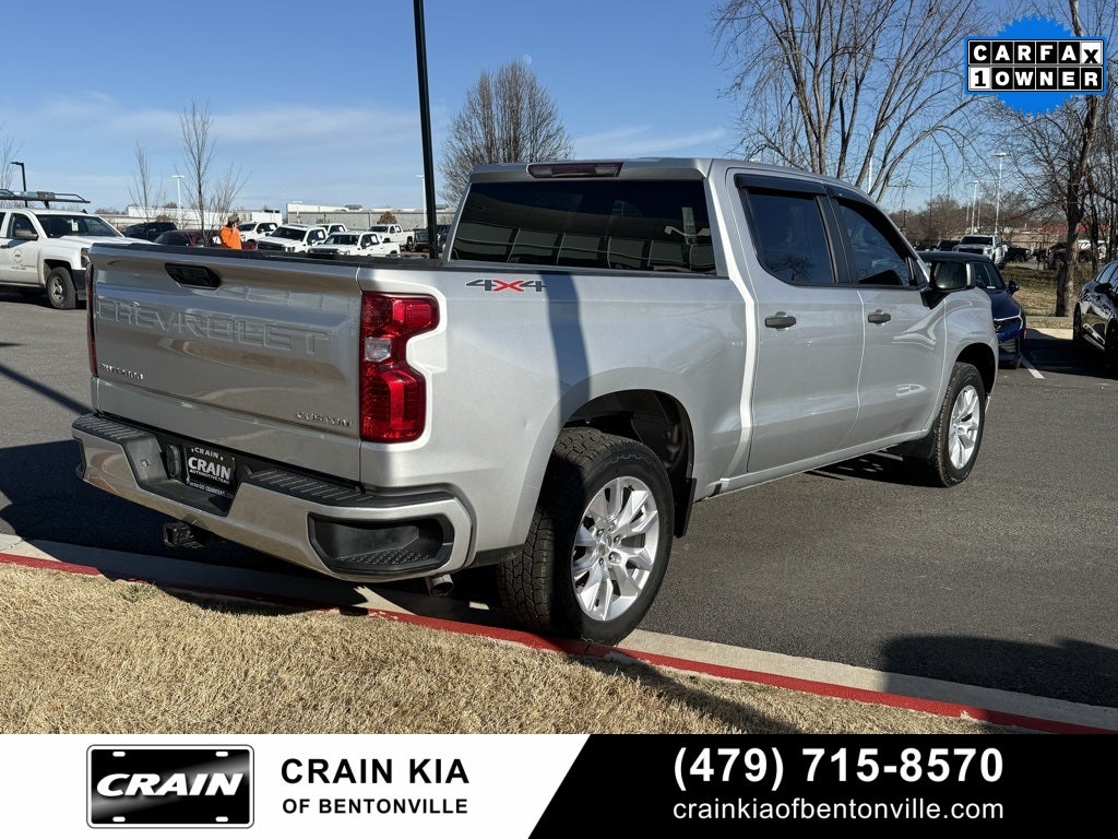 2022 Chevrolet Silverado 1500 Custom - 4WD / CLEAN CARFAX / ONE OWNER