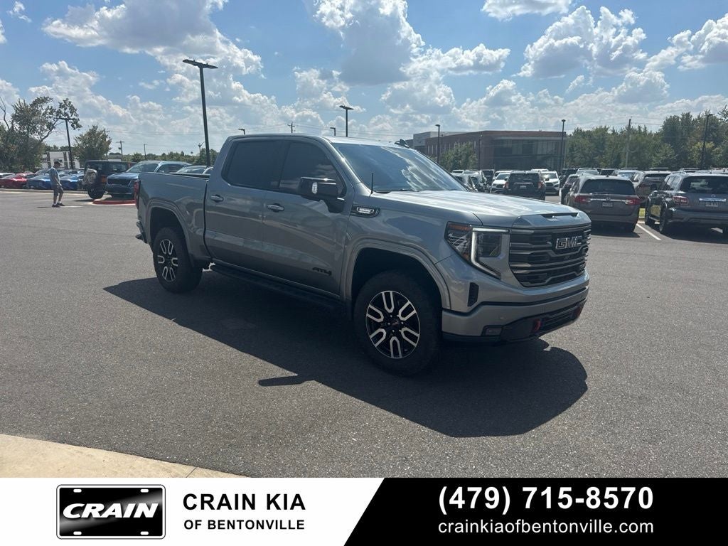 2024 GMC Sierra 1500 AT4 - 4WD / SUNROOF / CLEAN CARFAX