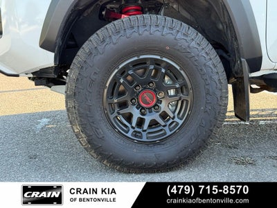 2022 Toyota Tacoma TRD Pro V6 - 4WD / SUNROOF / ONE OWNER