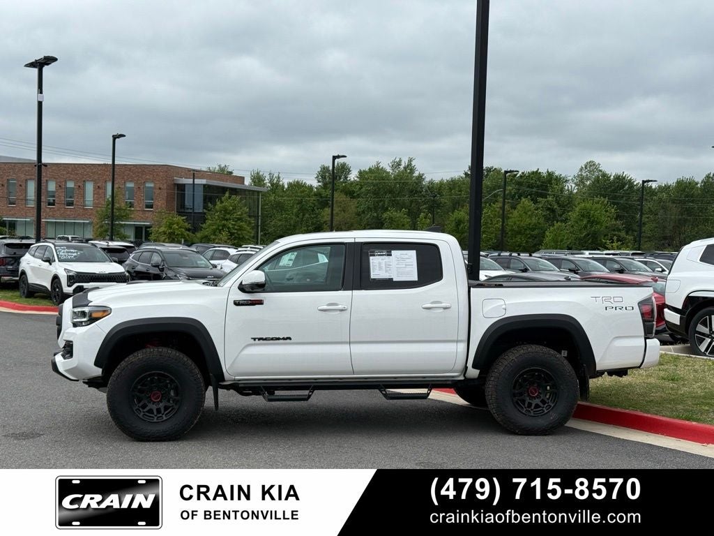 2022 Toyota Tacoma TRD Pro V6 - 4WD / SUNROOF / ONE OWNER