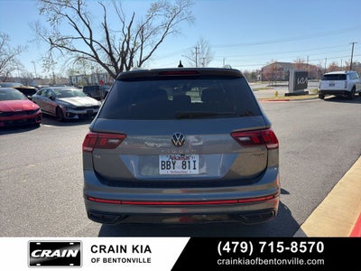 2022 Volkswagen Tiguan 2.0T SE R-Line Black - AWD / PANORAMIC SUNROOF / CLEAN CARFAX