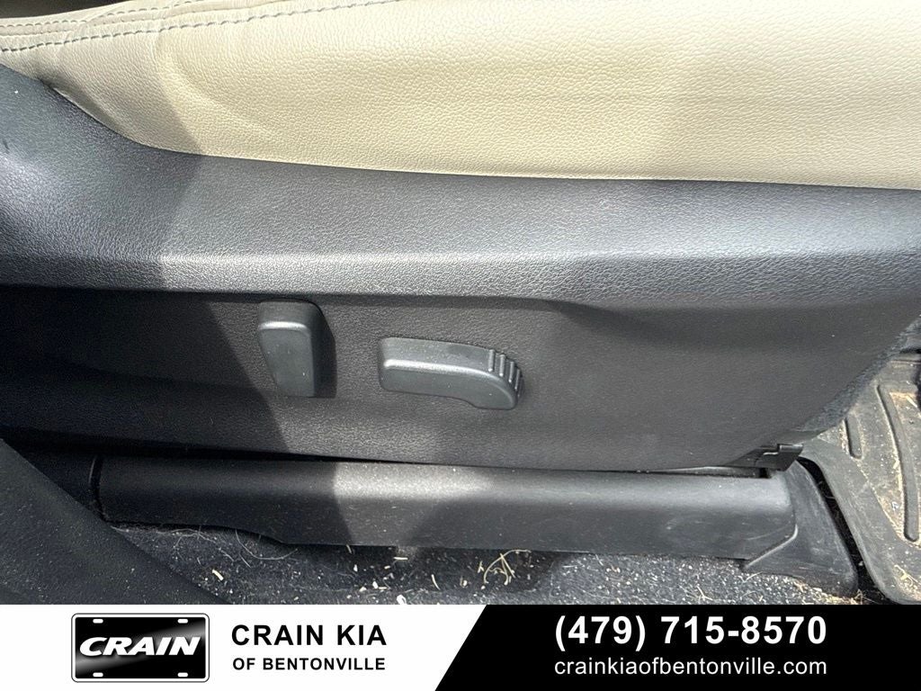 2021 Subaru Ascent Limited - AWD / PANORAMIC SUNROOF / CLEAN CARFAX