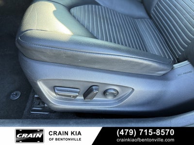 2018 Toyota Camry SE - LEATHER