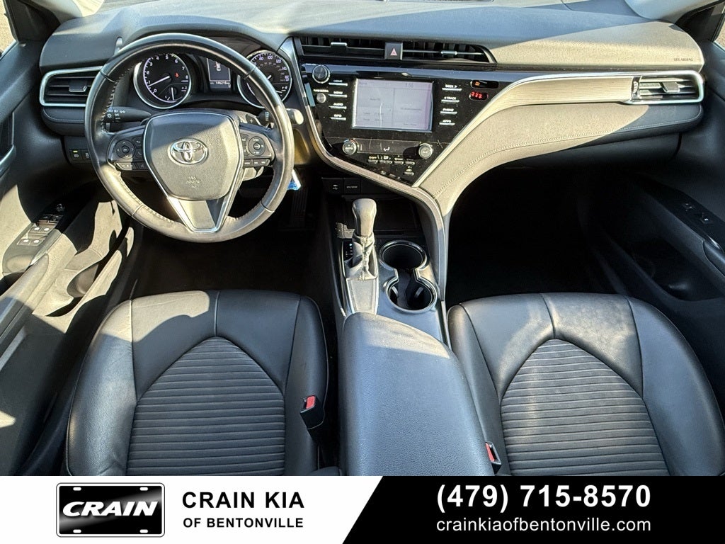 2018 Toyota Camry SE - LEATHER
