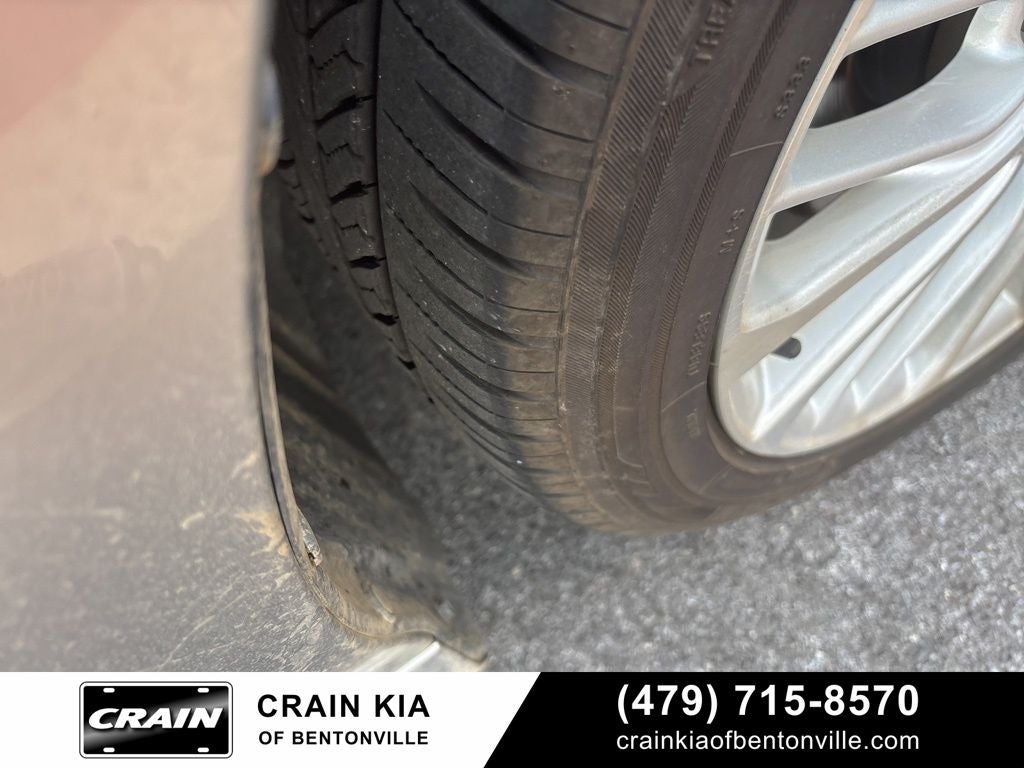 2020 Toyota Camry Hybrid XLE - HYBRID!