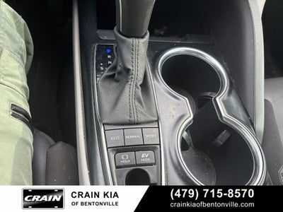 2020 Toyota Camry Hybrid XLE - HYBRID!