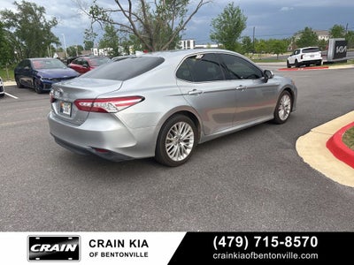 2020 Toyota Camry Hybrid XLE - HYBRID!