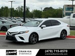 2020 Toyota Camry SE - CLEAN CARFAX / ONE OWNER