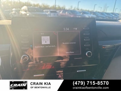 2022 Toyota Camry SE - CLEAN CARFAX / ONE OWNER