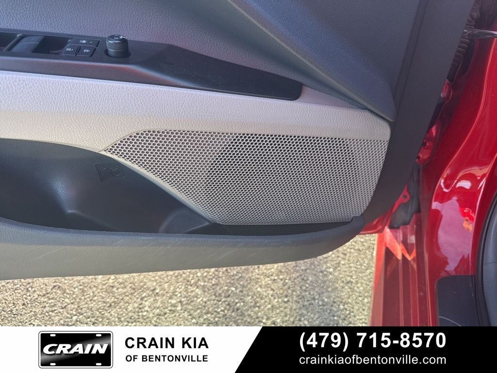 2022 Toyota Camry SE - CLEAN CARFAX / ONE OWNER