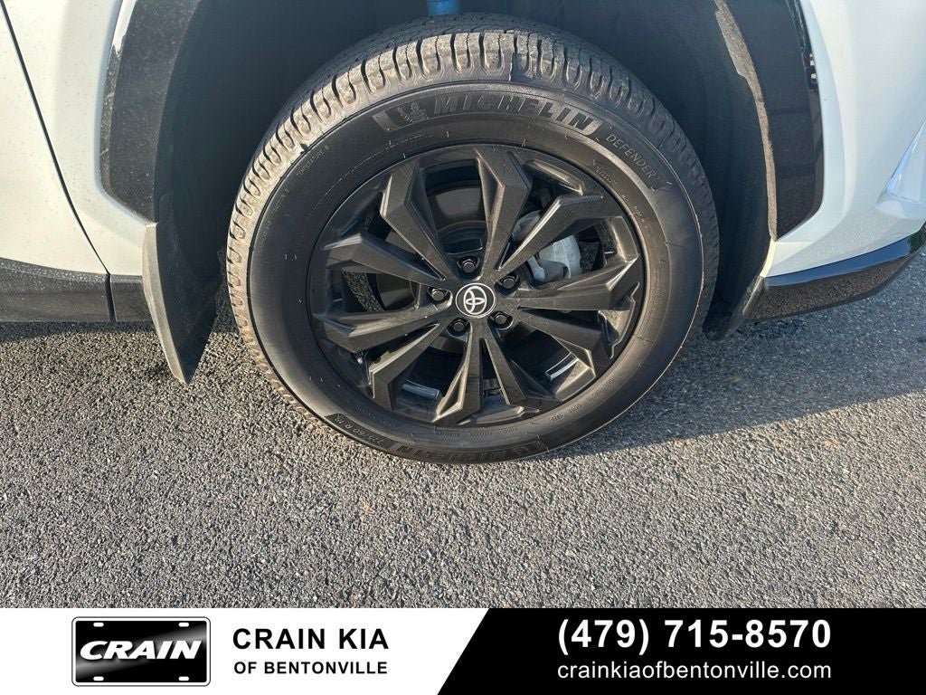 2022 Toyota RAV4 Hybrid XSE - AWD / PANORAMIC SUNROOF / ONE OWNER