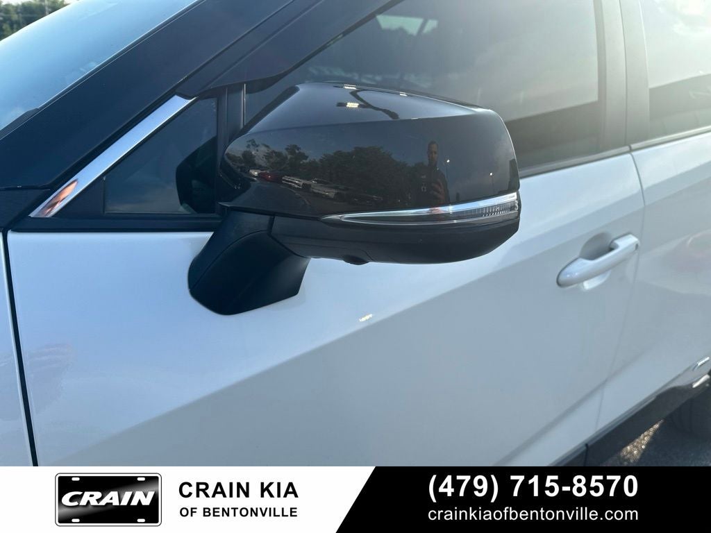 2022 Toyota RAV4 Hybrid XSE - AWD / PANORAMIC SUNROOF / ONE OWNER
