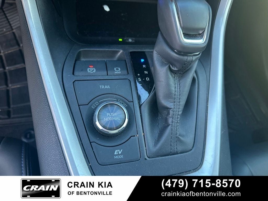 2022 Toyota RAV4 Hybrid XSE - AWD / PANORAMIC SUNROOF / ONE OWNER
