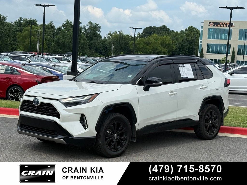 2022 Toyota RAV4 Hybrid XSE - AWD / PANORAMIC SUNROOF / ONE OWNER