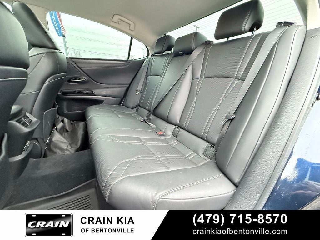 2023 Lexus ES 300h Luxury - CARFAX ONE OWNER