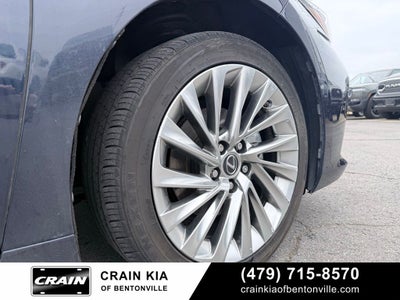 2023 Lexus ES 300h Luxury - CARFAX ONE OWNER