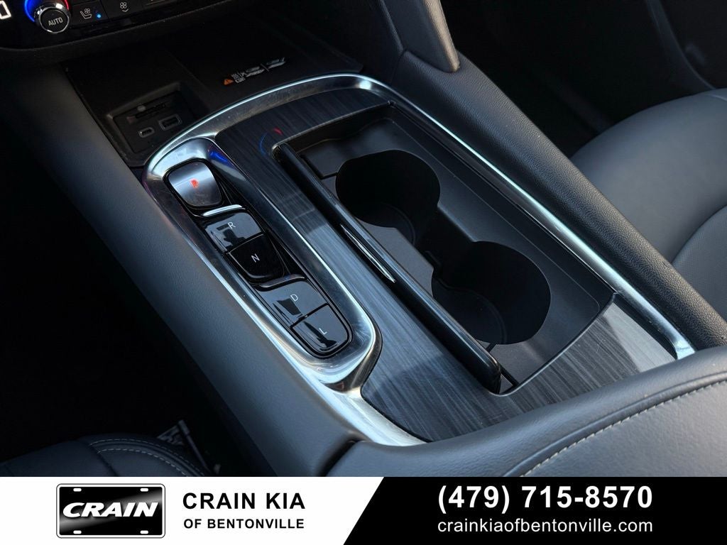 2024 Buick Enclave Premium Group - AWD / CLEAN CARFAX / ONE OWNER