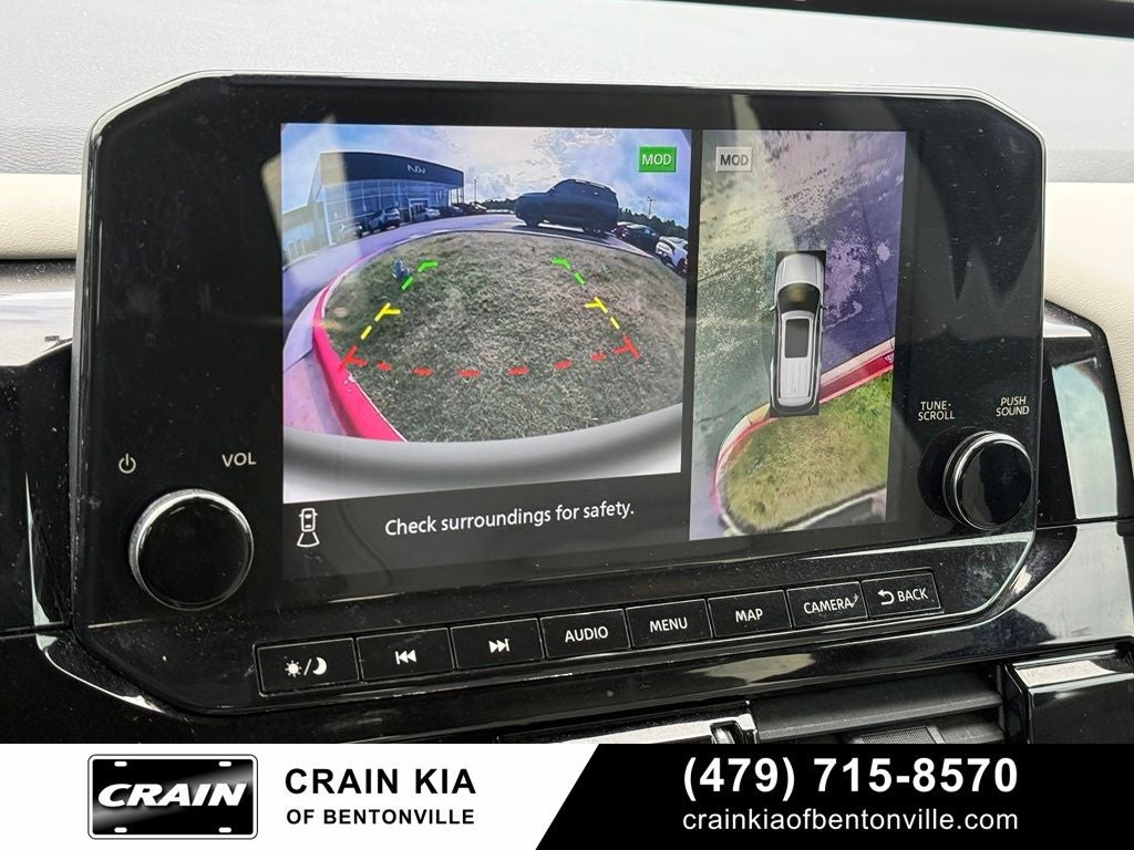 2022 Nissan Pathfinder SL - 4WD / CLEAN CARFAX