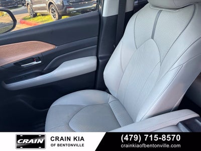 2024 Toyota Grand Highlander Platinum | CARFAX ONE OWNER!