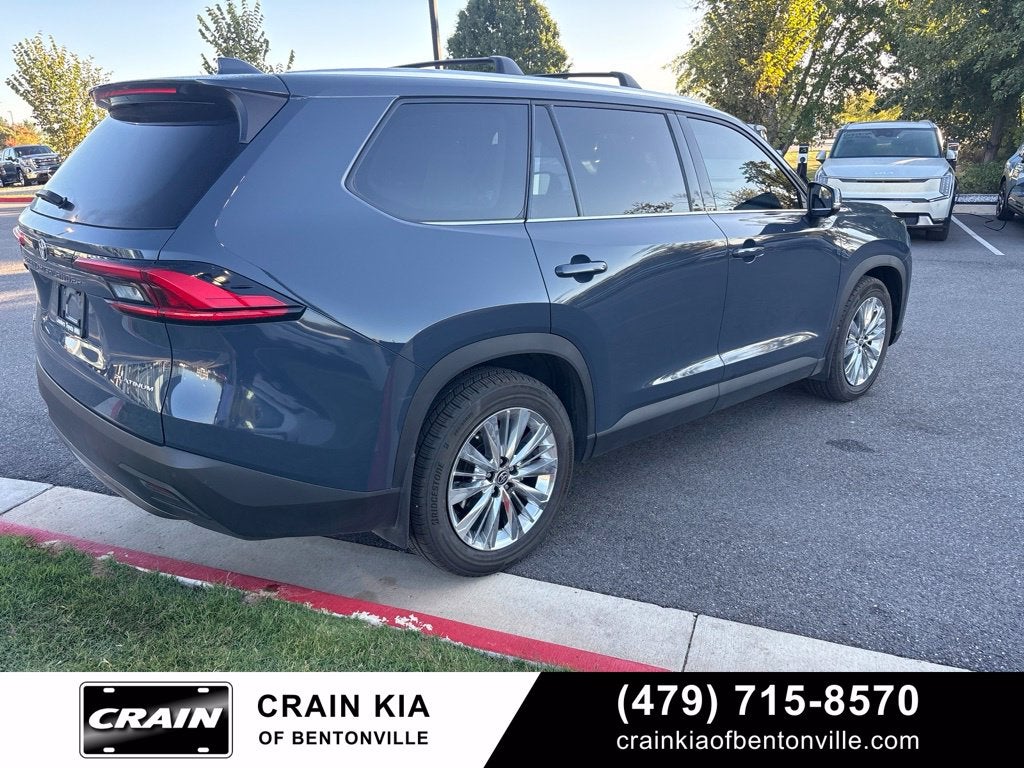 2024 Toyota Grand Highlander Platinum | CARFAX ONE OWNER!
