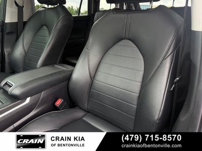 2023 Toyota Highlander XLE - AWD / SUNROOF