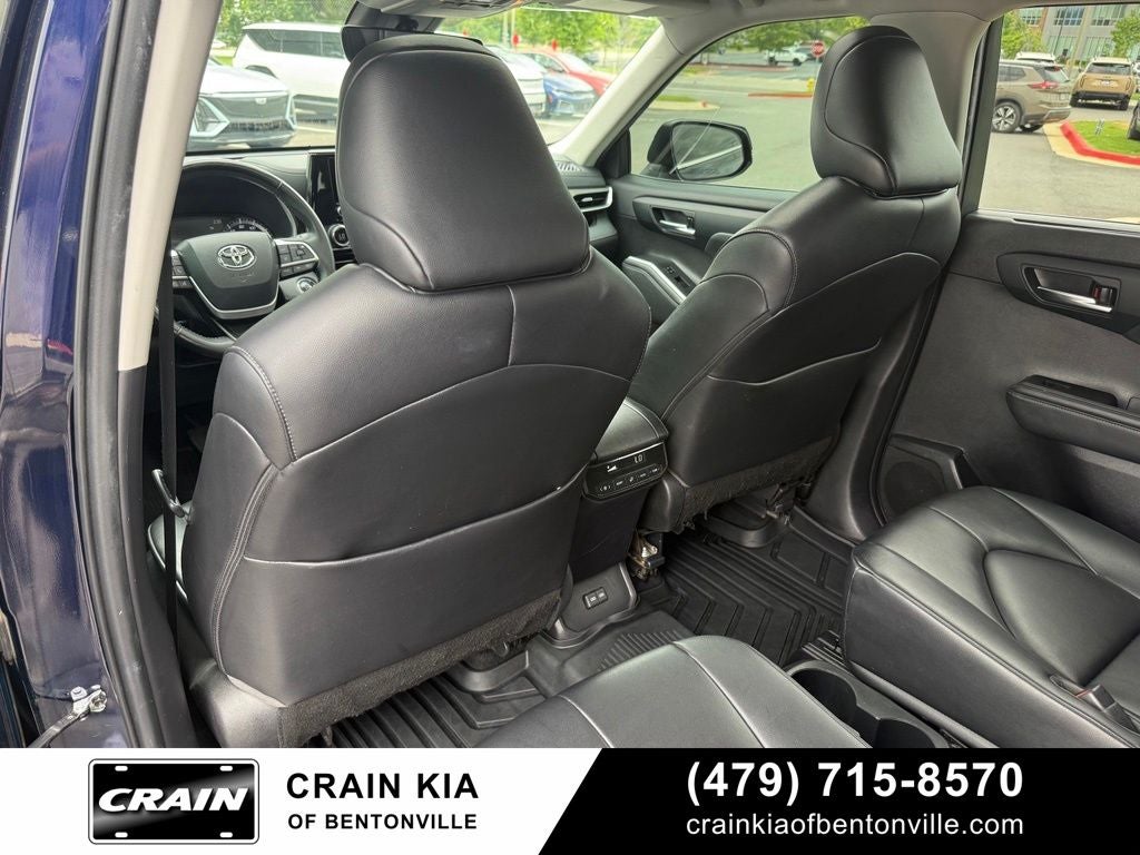 2023 Toyota Highlander XLE - AWD / SUNROOF