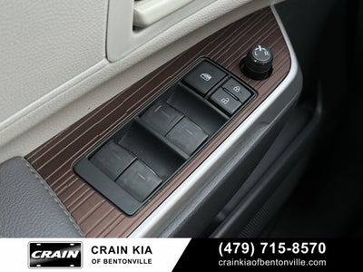 2022 Toyota Sienna LE 8 Passenger - CLEAN CARFAX