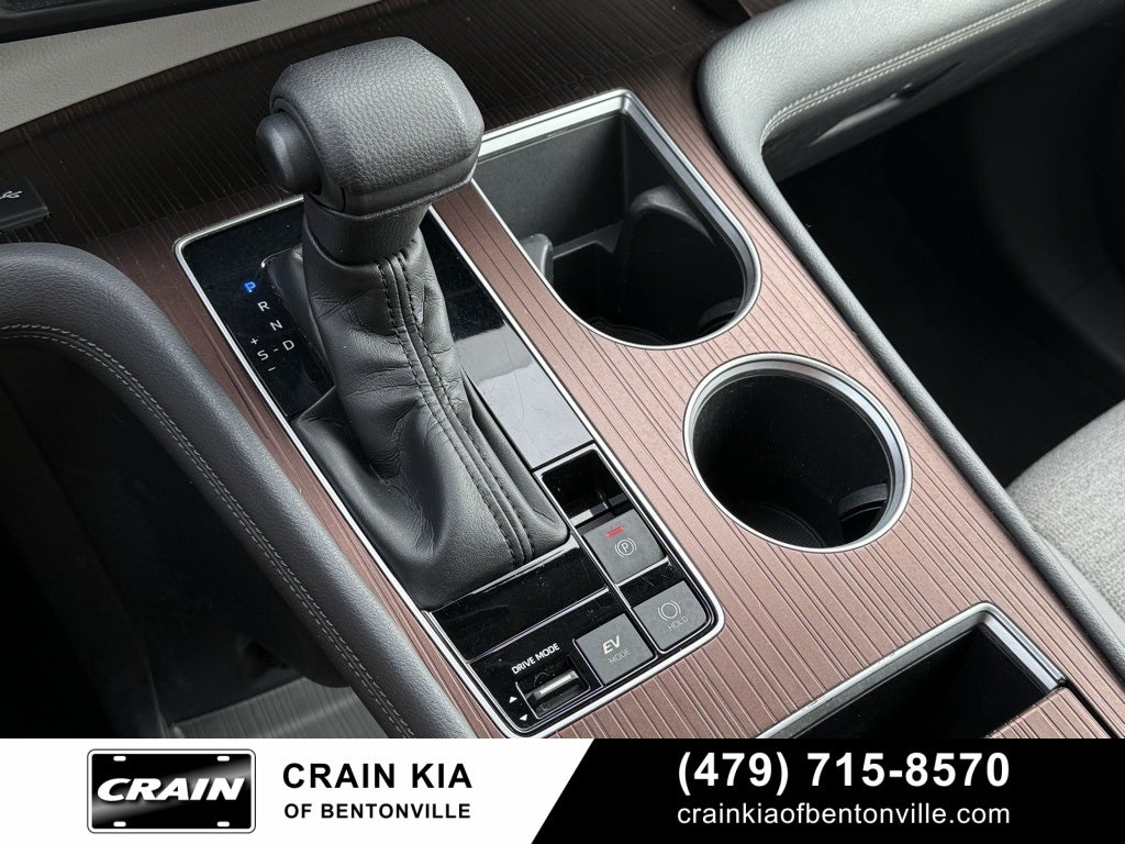 2022 Toyota Sienna LE 8 Passenger - CLEAN CARFAX