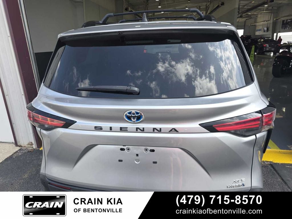 2022 Toyota Sienna XLE 8 Passenger - CARFAX ONE OWNER