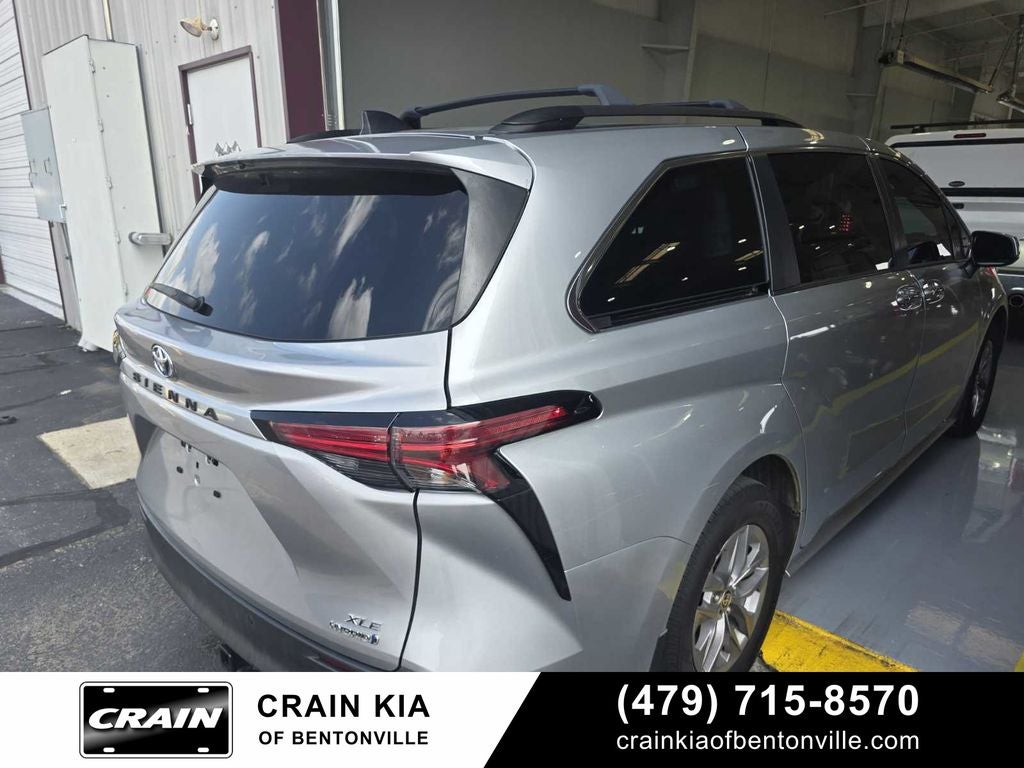 2022 Toyota Sienna XLE 8 Passenger - CARFAX ONE OWNER