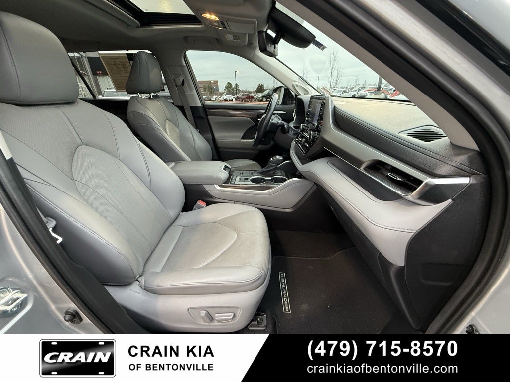 2020 Toyota Highlander Limited - CLEAN CARFAX / SUNROOF