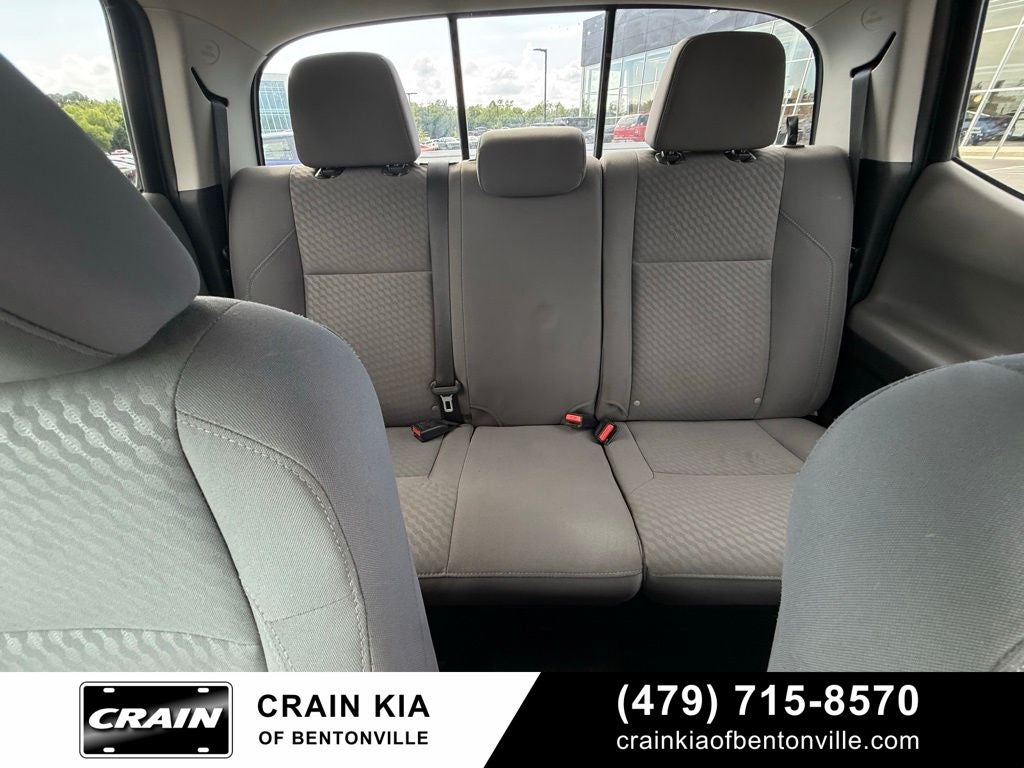 2021 Toyota Tacoma SR5 V6 - 4WD / CLEAN CARFAX