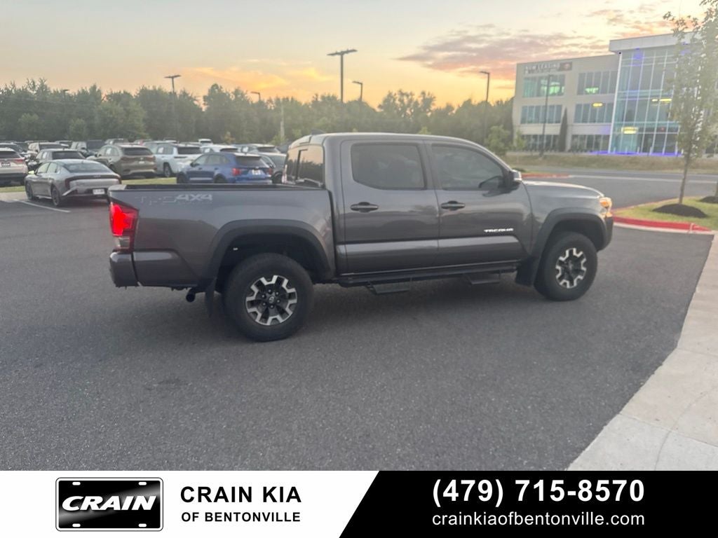 2017 Toyota Tacoma TRD Off-Road Premium V6 - 4WD / SUNROOF / CLEAN CARFAX