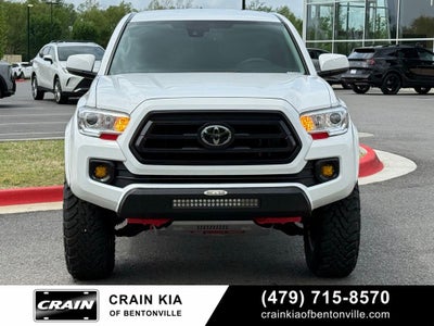 2021 Toyota Tacoma SR5 V6 - 4WD / CLEAN CARFAX / LIFTED!