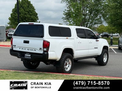 2021 Toyota Tacoma SR5 V6 - 4WD / CLEAN CARFAX / LIFTED!