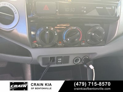 2014 Toyota Tacoma Base V6 - 4WD / CLEAN CARFAX HISTORY