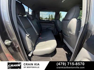 2014 Toyota Tacoma Base V6 - 4WD / CLEAN CARFAX HISTORY