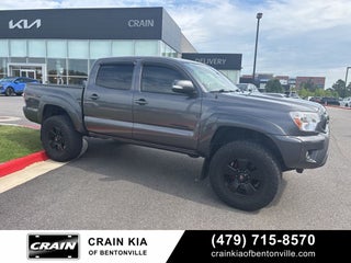 2014 Toyota Tacoma Base V6 - 4WD / CLEAN CARFAX HISTORY