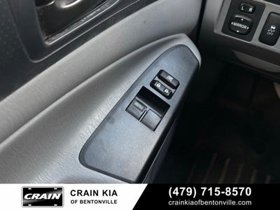 2013 Toyota Tacoma Base - 4WD / CARFAX ONE OWNER
