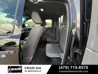 2013 Toyota Tacoma Base - 4WD / CARFAX ONE OWNER