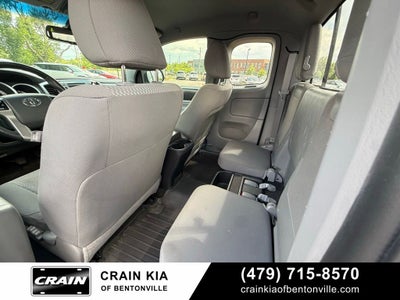 2013 Toyota Tacoma Base - 4WD / CARFAX ONE OWNER