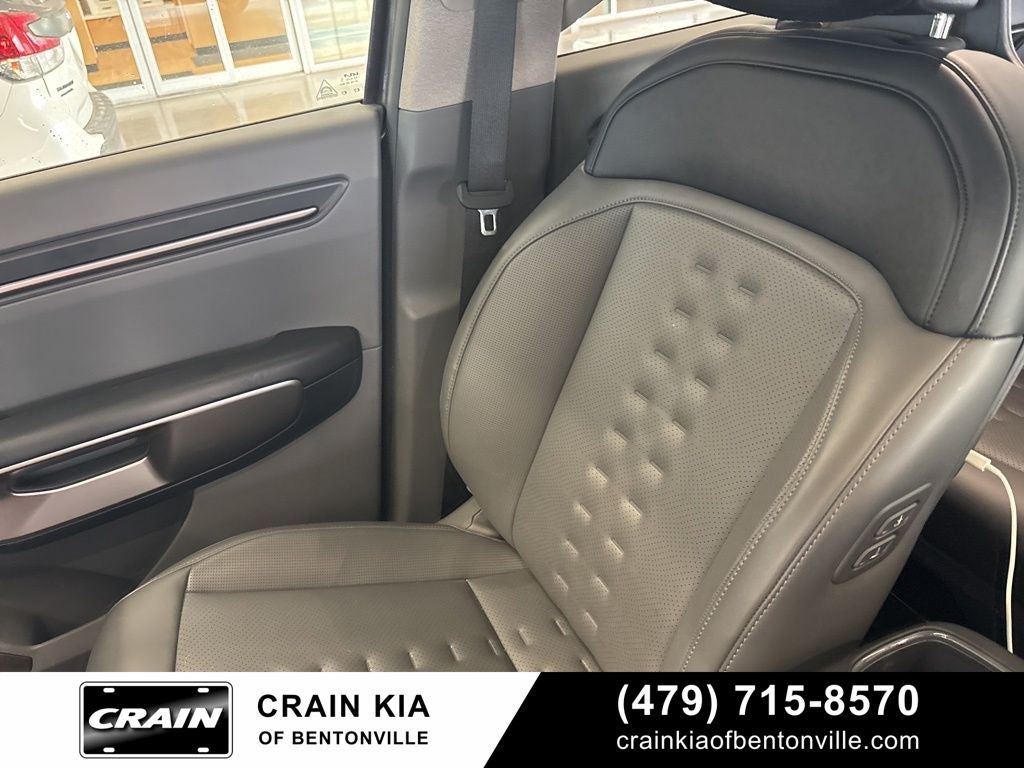 2026 Kia EV9 Wind - KIA CPO / AWD / SUNROOF / ONE OWNER