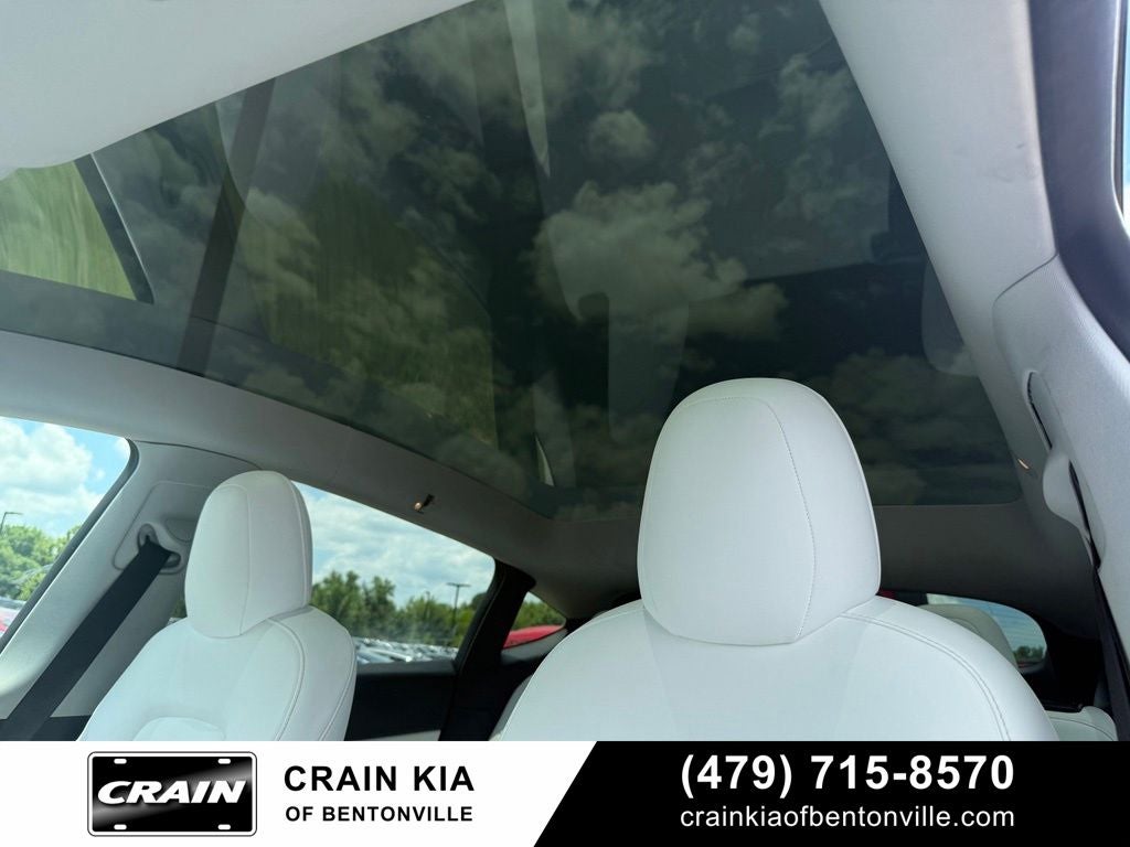 2021 Tesla Model Y Long Range - AWD / CLEAN CARFAX / ONE OWNER
