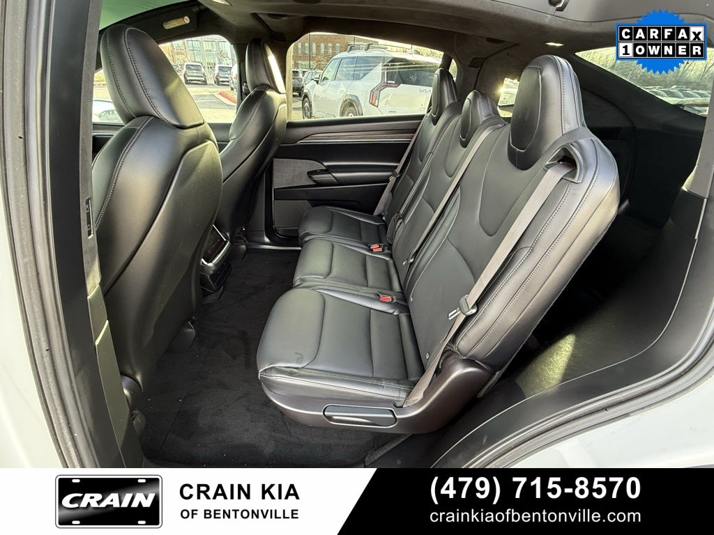 2022 Tesla Model X Base - AWD / CLEAN CARFAX / ONE OWNER