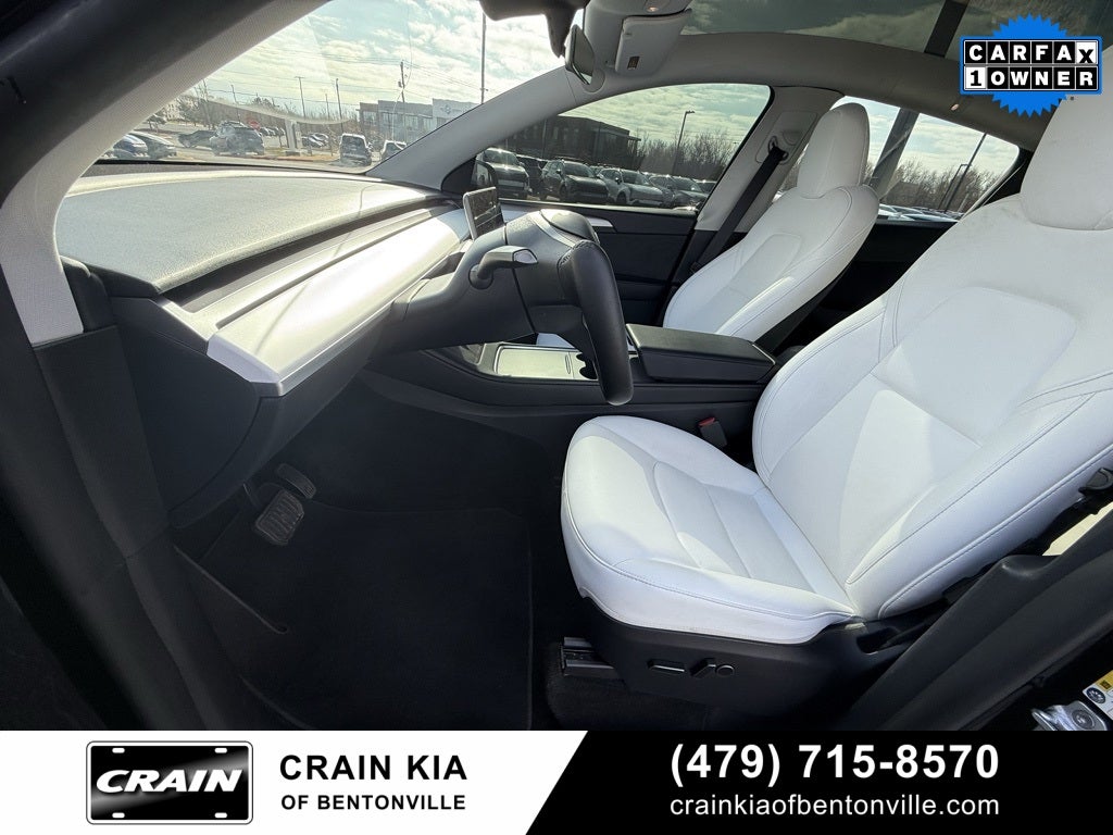 2023 Tesla Model Y Long Range - AWD / 3RD ROW / CLEAN CARFAX / 1 OWNER